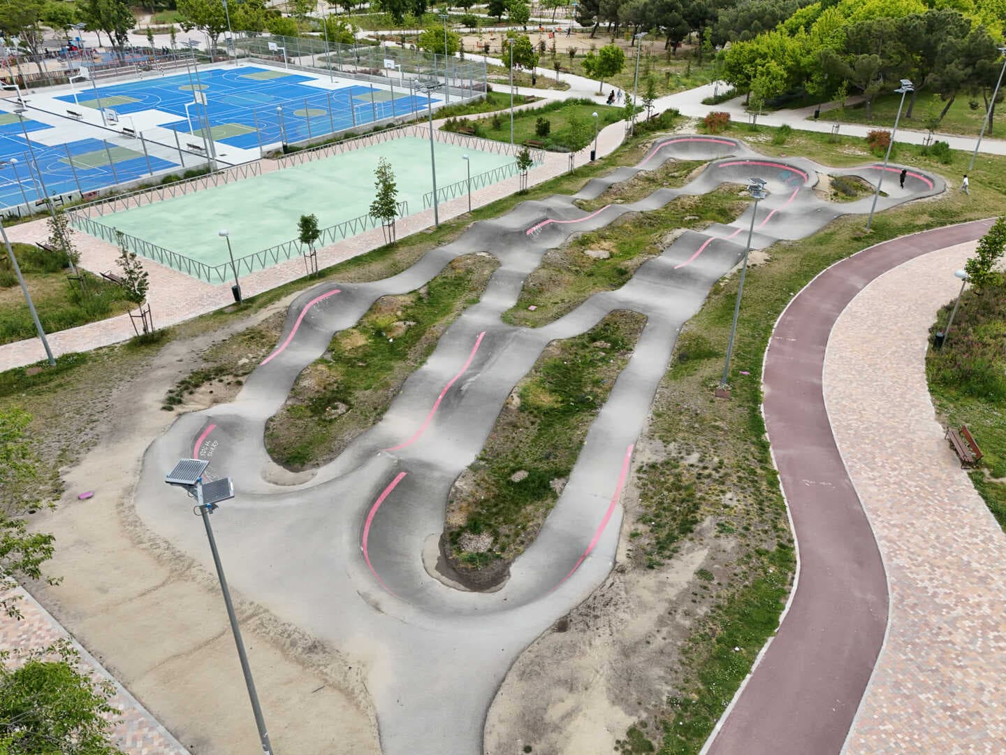 Photo of AV. Aviación, Carabanchel